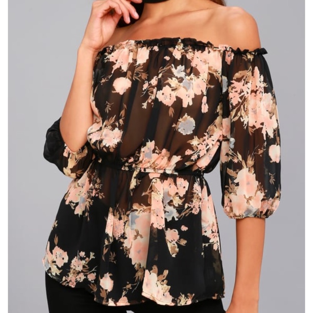 Lulus’s black floral off shoulder top size xs